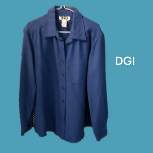 🎁 DGI Blue Button down Shirt, worn once 🎁